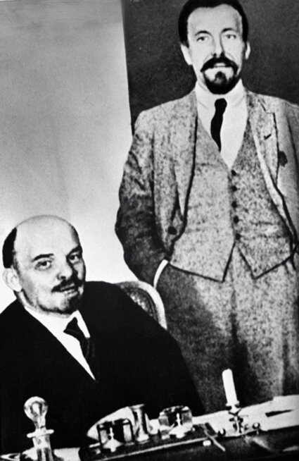 Ульянов (Ленин) и его преемник на посту председателя Совнаркома Алексей Рыков 