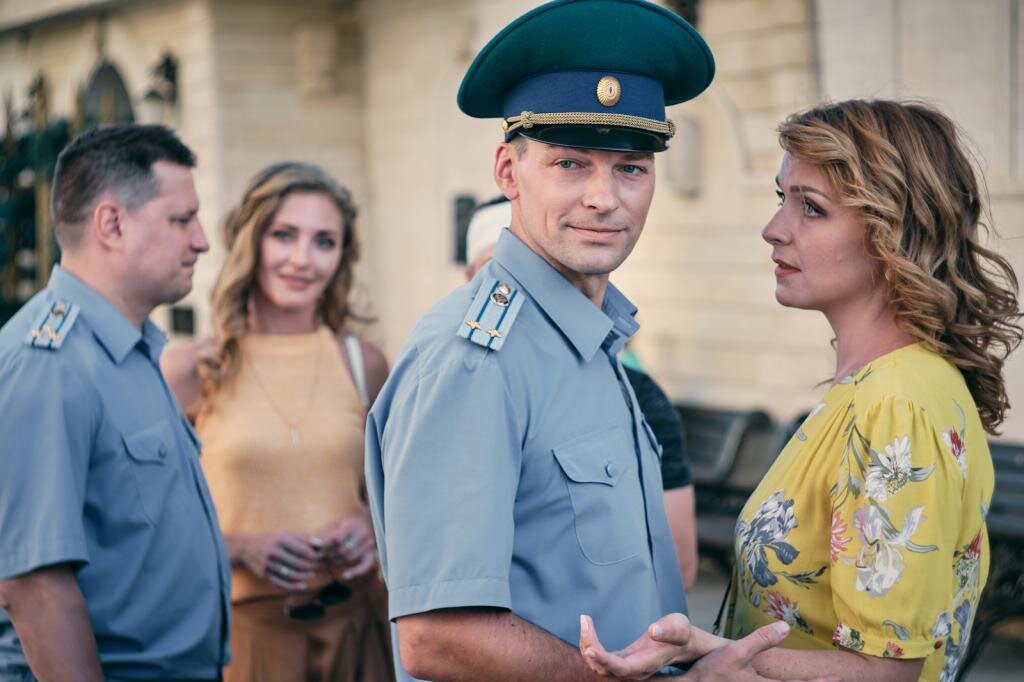 Кадр из сериала «Курорт цвета хаки».Фото Яндекс.Картинки.