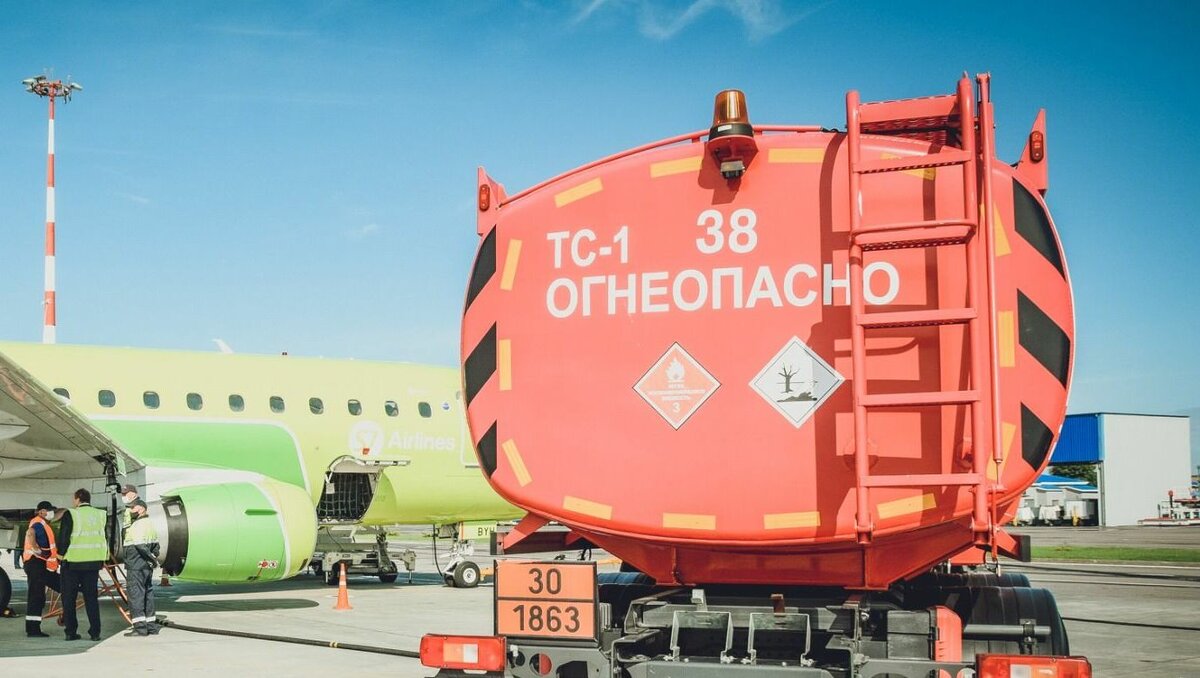     Новошахтинский завод нефтепродуктов подал иск с требованием признать банкротом компанию «КТК-Ярославль», говорится в материалах арбитражного суда.