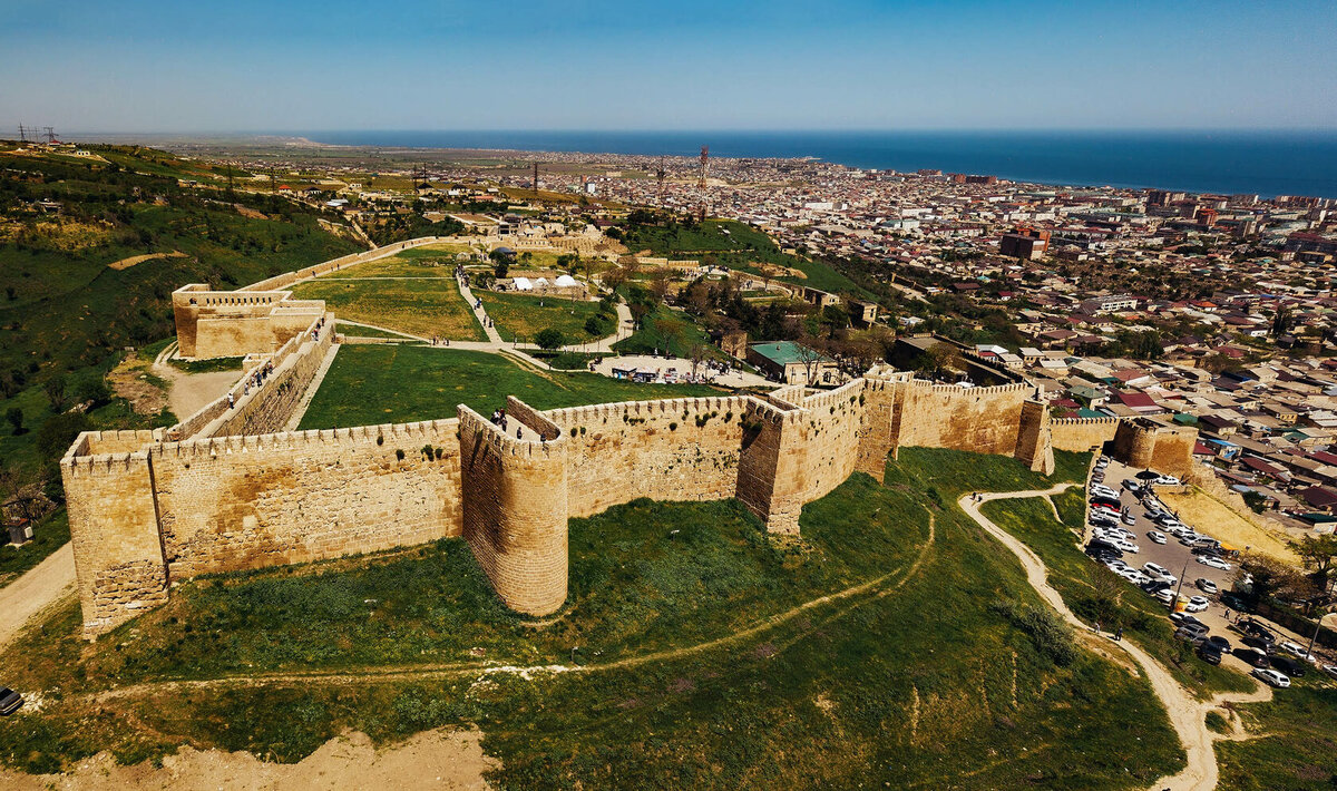 крепость нарын кала в дербенте фото самые красивые