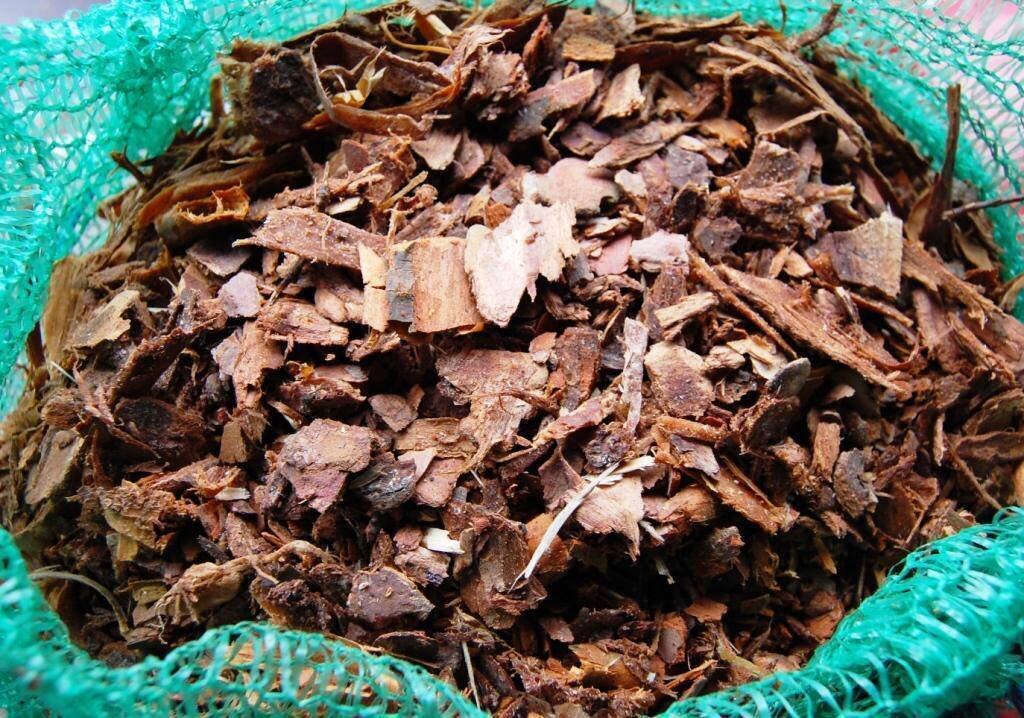  Мульча из коры. Фото -superda4nik.ru