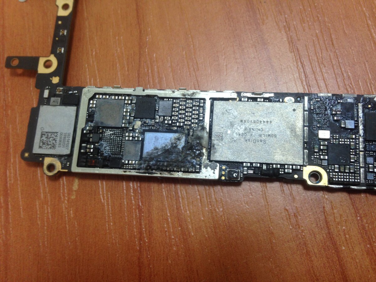 Так выглядит реакция на обычную воду. А от пива или морской воды все еще веселее.