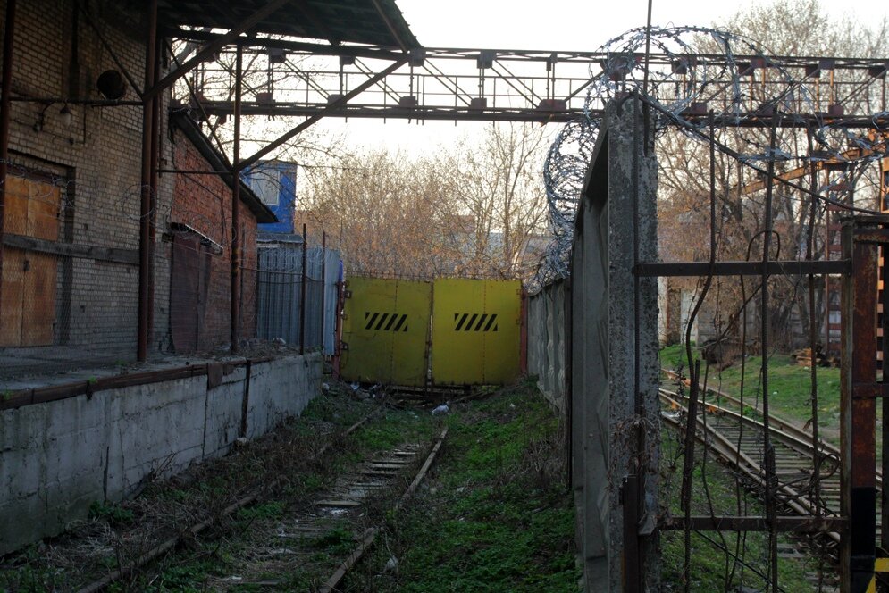 Железнодорожная улица завод. Промзона магистральные улицы. ЖД пути в промзоне. Промзоны №5 «магистральные улицы». Подъездные ЖД пути в промзонах.