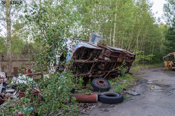 Что за старая заброшенная техника на окраине Припяти, стоит возле завода Юпитер?