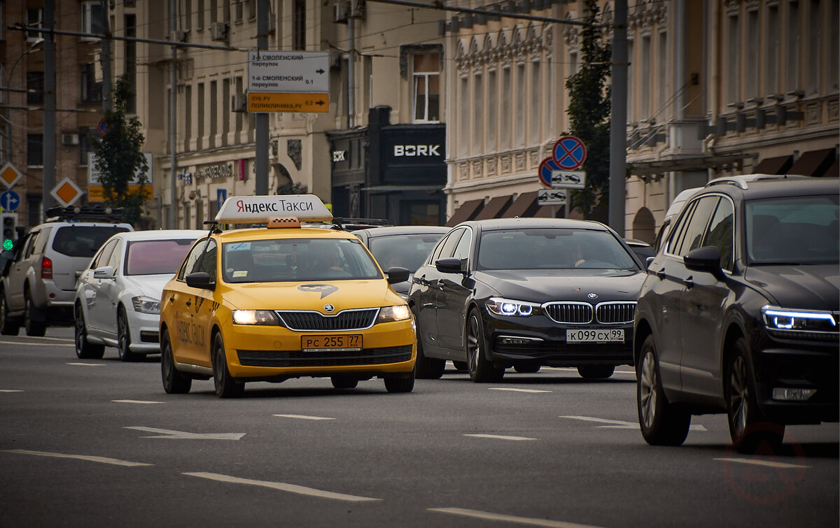 Пробег транспорта. Такси или личный автомобиль. Такси vs личный авто. Такси личная машина. Точное такси.