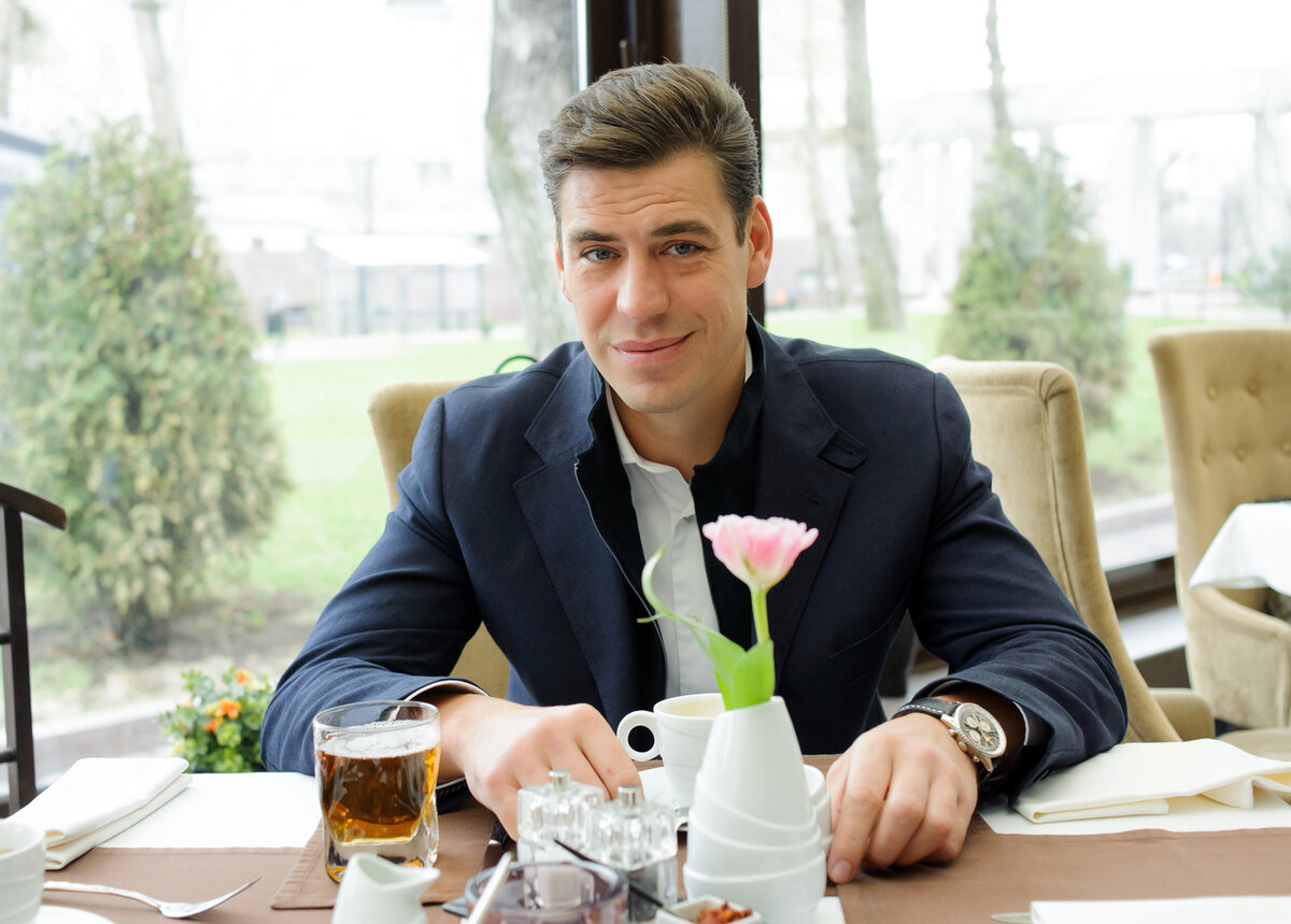                                                                                                                   Дмитрий Дюжев