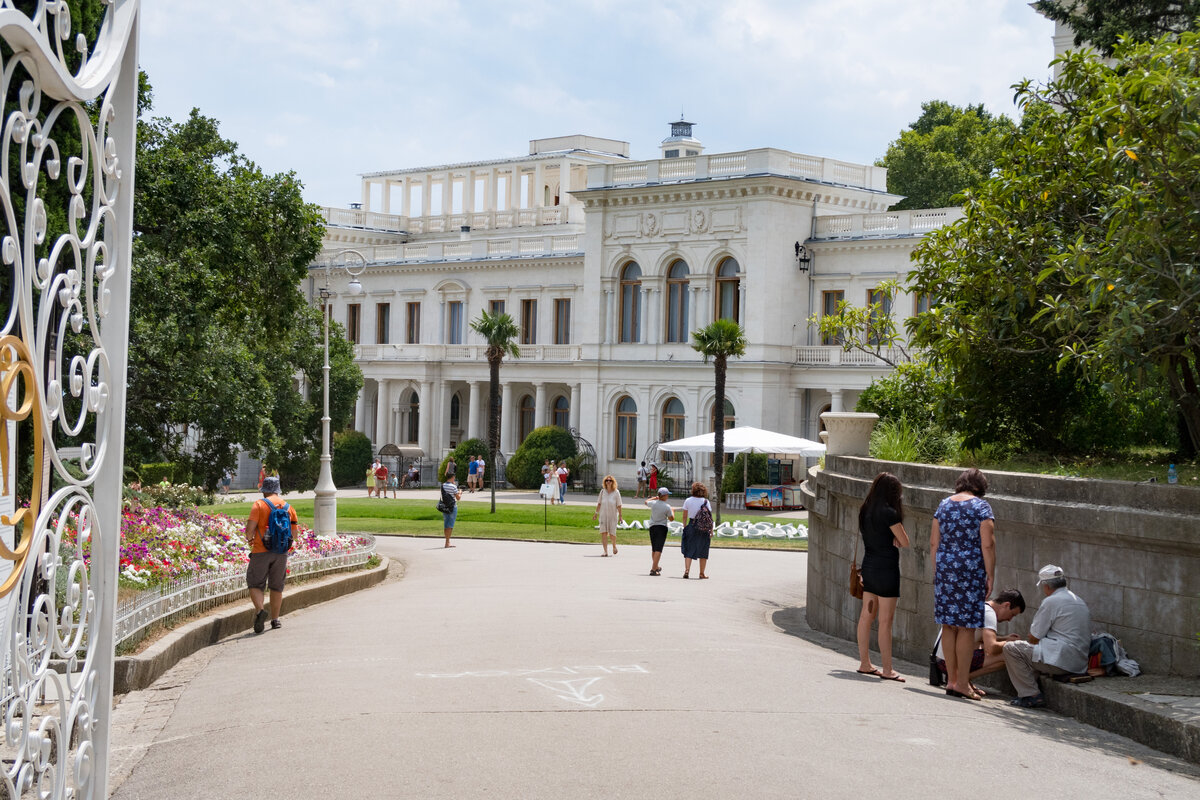 Ялта ливадийский дворец фото