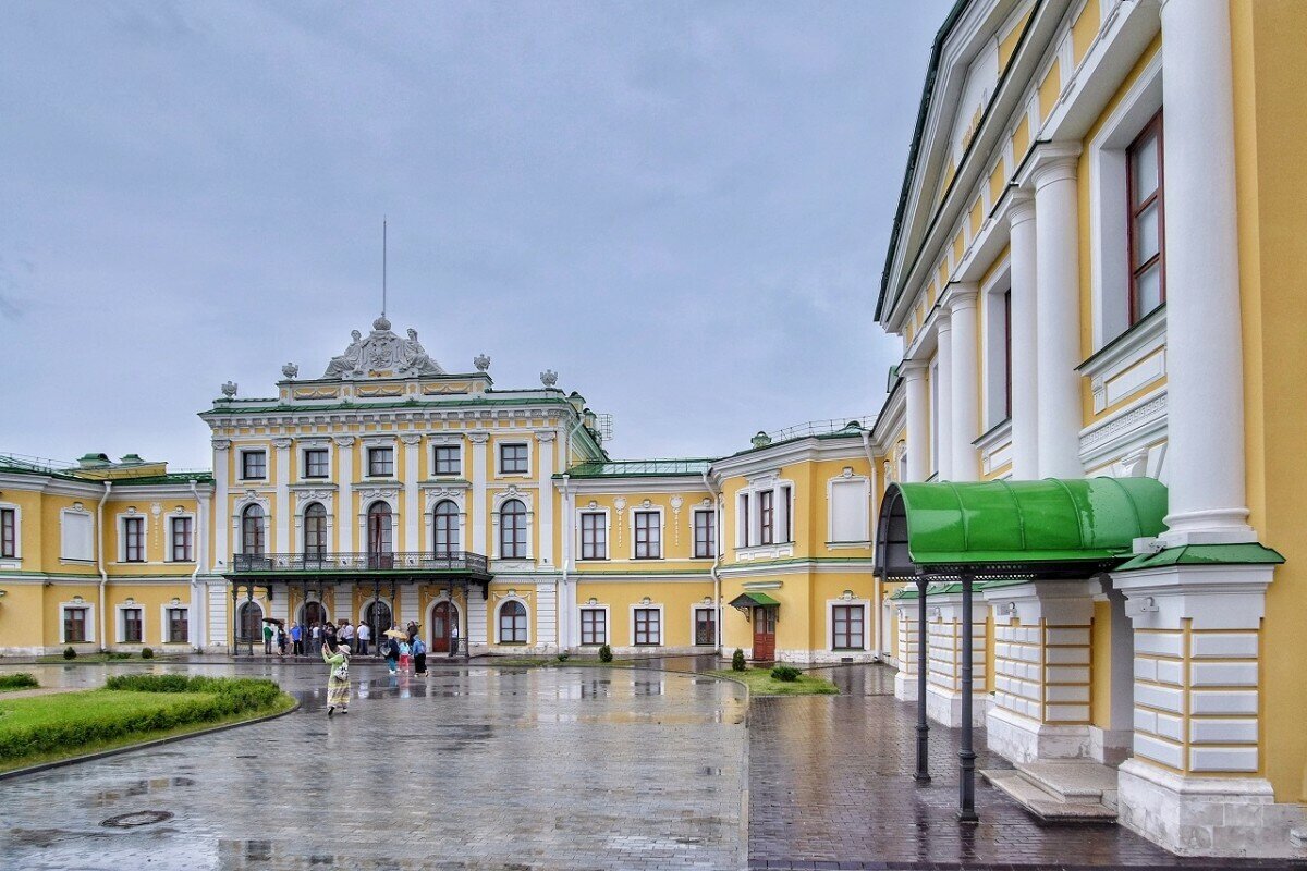 Путевой дворец тверь. Императорский дворец Тверь. Екатерининский дворец Тверь. Тверь достопримечательности Императорский дворец