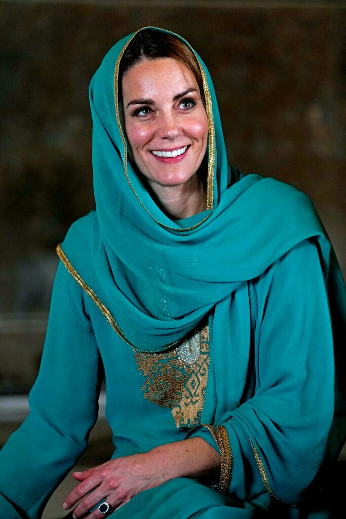 Кейт Миддлтон бьет рекорды красоты в мечети Бадшахи