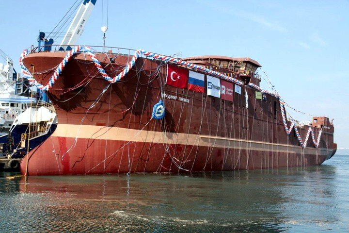 Спуск на воду траулера "Владимир Лиманов" / Фото: Морское инженерное бюро