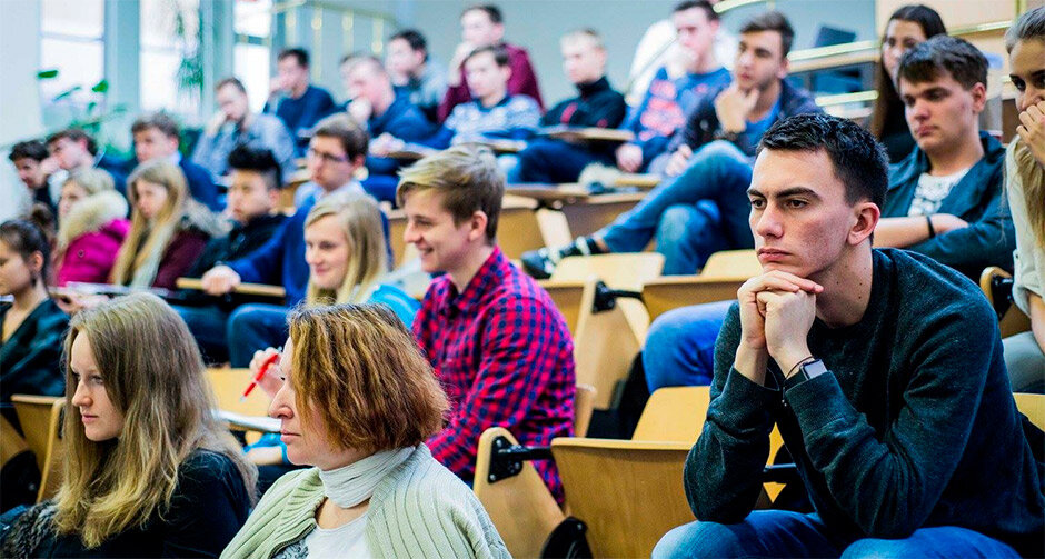 Личные обстоятельства:
✔ Переезд в другой город
✔ Желание сменить специальность или направление
✔ Недовольство качеством образования, учебным процессом, преподавателями
✔ Отсутствие перспектив в будущем трудоустройстве
✔ Сложности при усвоении учебной программы
