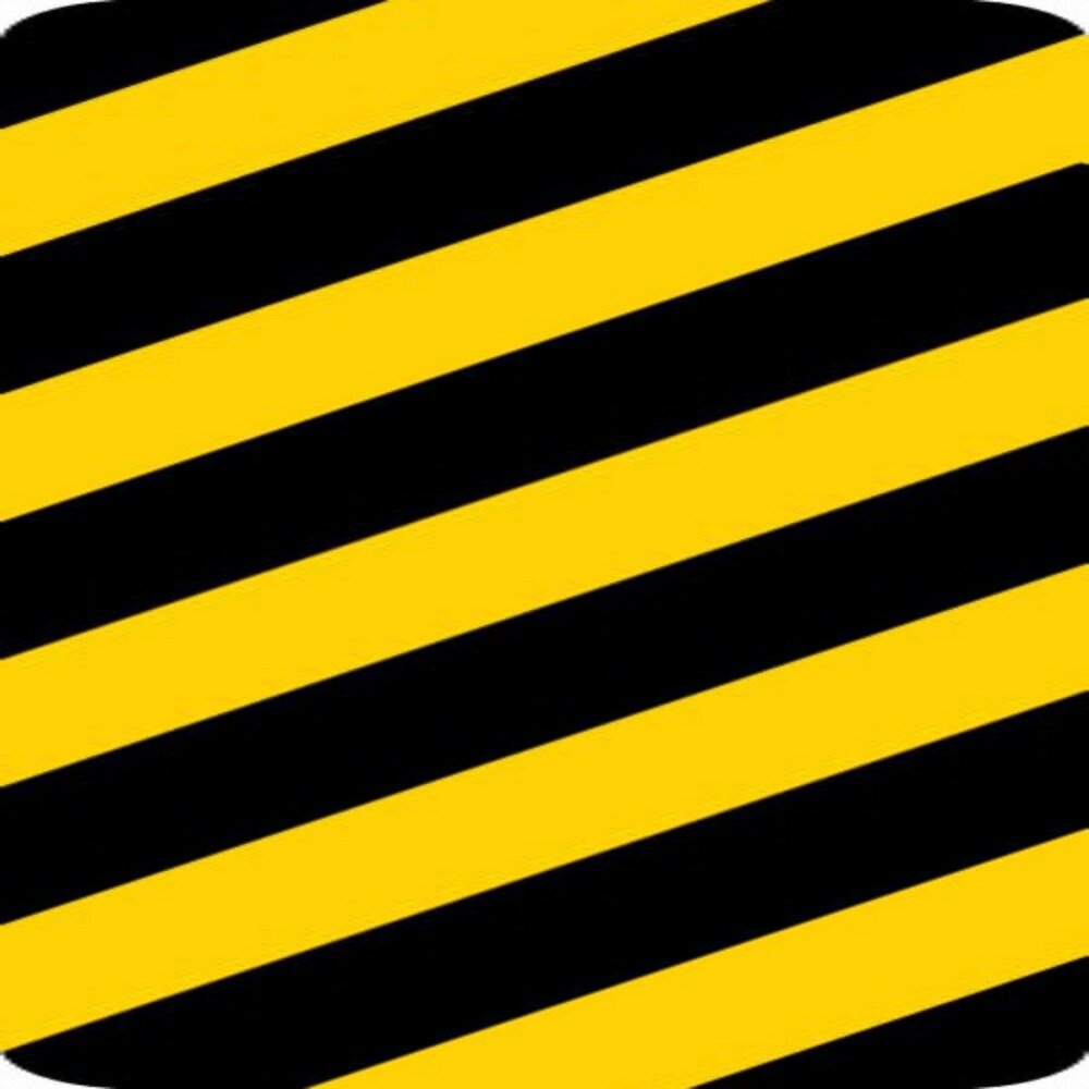 восклицательный знак опасность. черные знаки на желтом фоне. знак зомби. желто черные полоски. черно желтый фон.