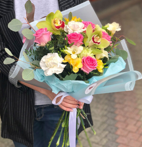 Удивите Близнеца неожиданным презентом – подарите цветы с бесплатной доставкой по Казани.