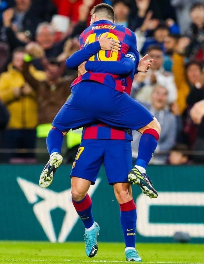 Антуан Гризманн: «Месси — лучший игрок в мире. Когда Лео видит, что команде нужен толчок, он дает нам этот необходимый импульс»

«Мы провели хороший первый тайм, но у нас, как обычно, появились некоторые проблемы во втором. Над этим нужно работать. Но пока впереди — заслуженный отпуск, увидимся в следующем году»