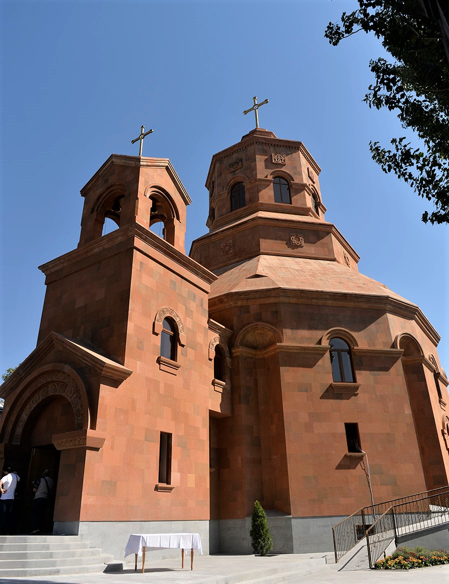 Армянский церковь какой. Храм в гюмри в армении. церковь святого акоба гюмри. церковь святой богородицы (гюмри). католическая церковь в гюмри.
