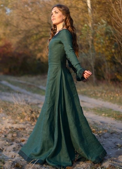 прижизненных портретов Агнессы не осталось, фото современной девушки