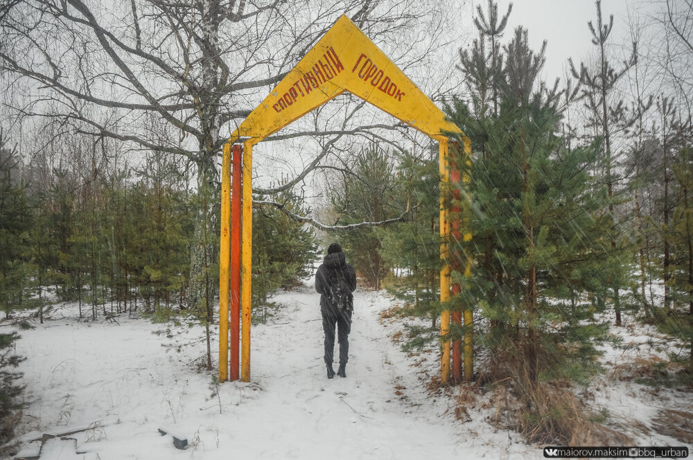 Вернулся спустя два года в военный городок. Полная разруха, украли даже «Ракеты С-25 Беркут»!