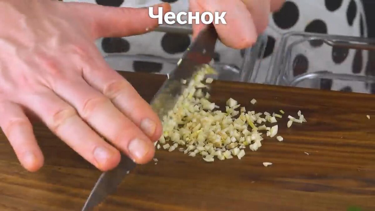 Мясной пирог "Пасхальное яйцо".