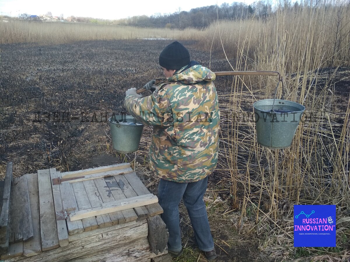 Пьем воду из колодца, потому что вода из скважины оказалась непригодна для питья