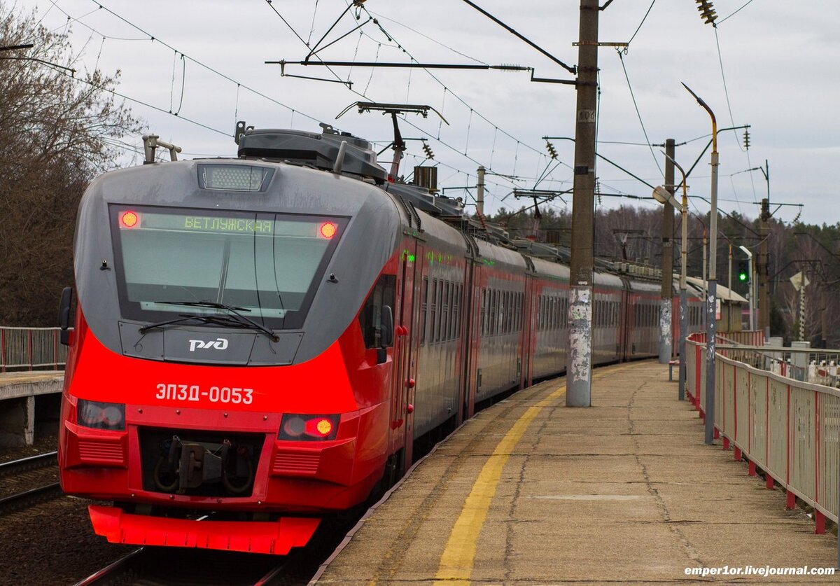 Электропоезд ЭП3Д-0053, платформа Рекшино