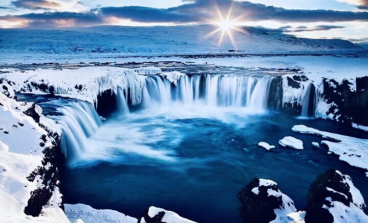 Мы не продаём, мы даем вам возможность выгодно отдохнуть.