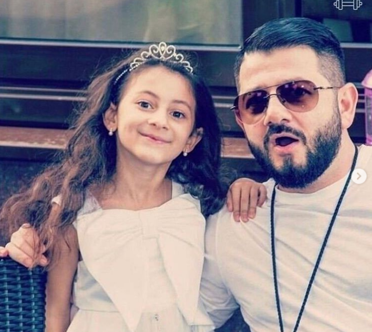 Михаил Галустян со своей дочкой