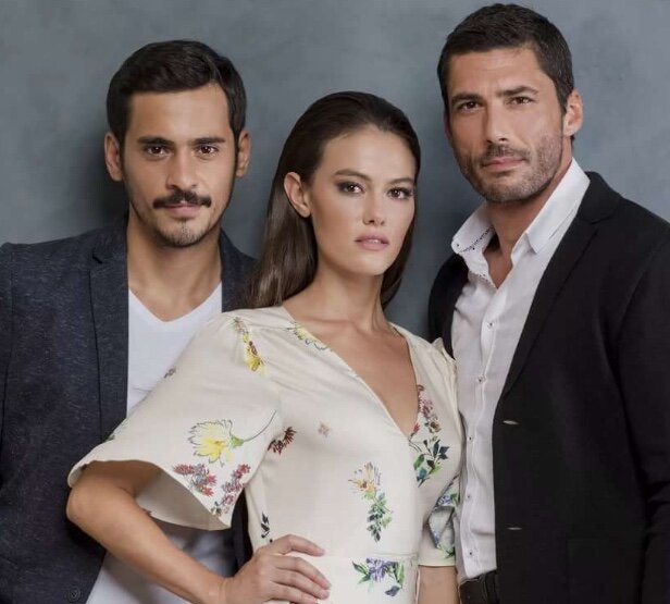 Кадры из сериала Пленница