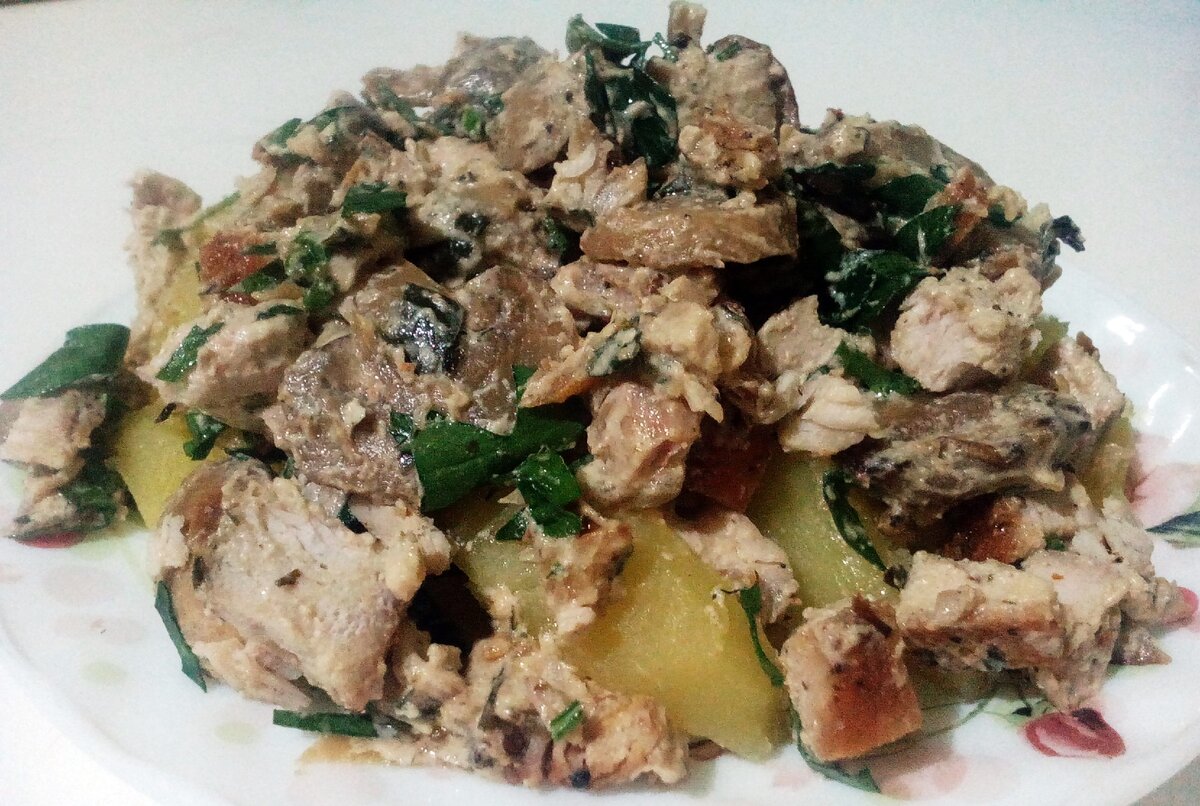 Салат с жареными грибами, пошаговый рецепт на ккал, фото, ингредиенты - Natalya LF