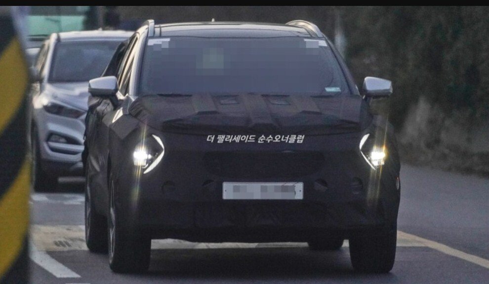 Снимки с минимальным камуфляжем дали возможность рассекретить внешность нового автомобиля