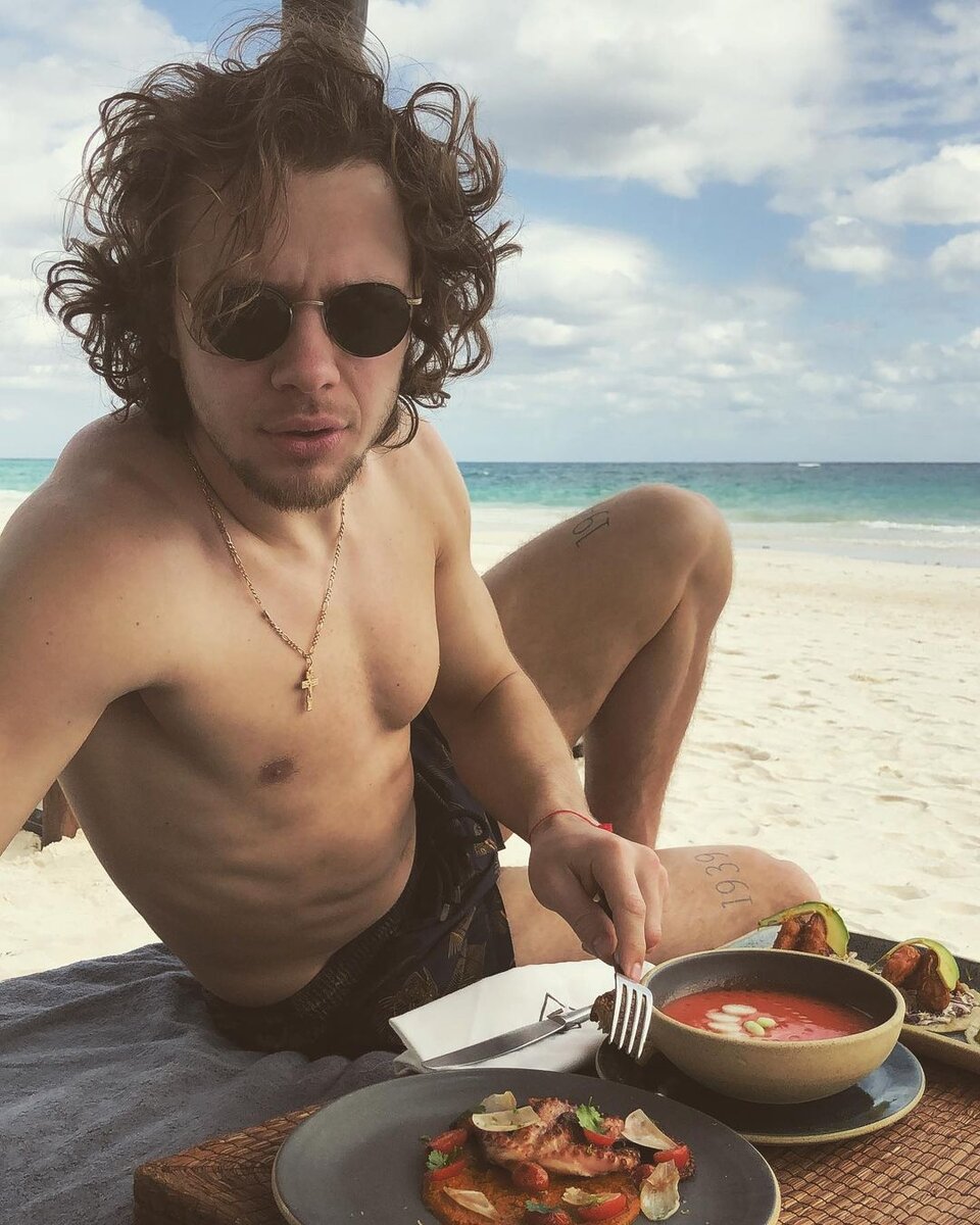 Артемий Панарин, источник instargam.com/artemiypanarin