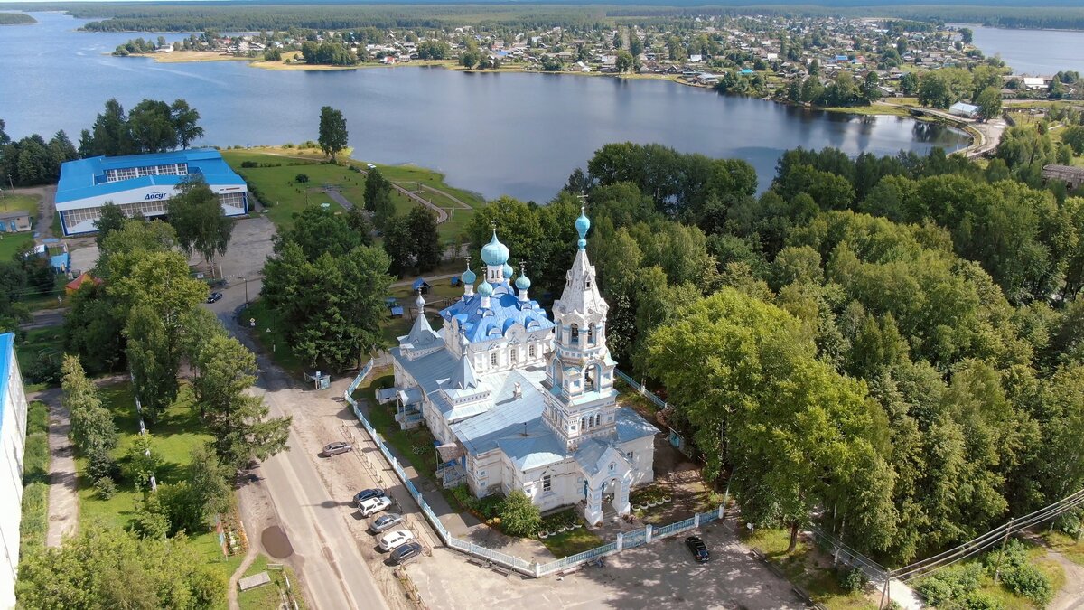 Города кирс кировская. Кирс Церковь Покрова Пресвятой Богородицы. Кирс остров зеленый.