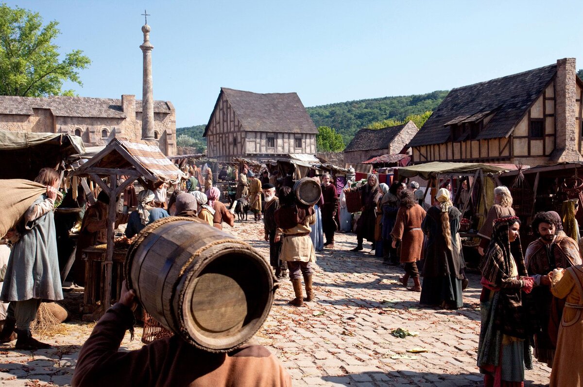 Войска двигались от одних замков к другим