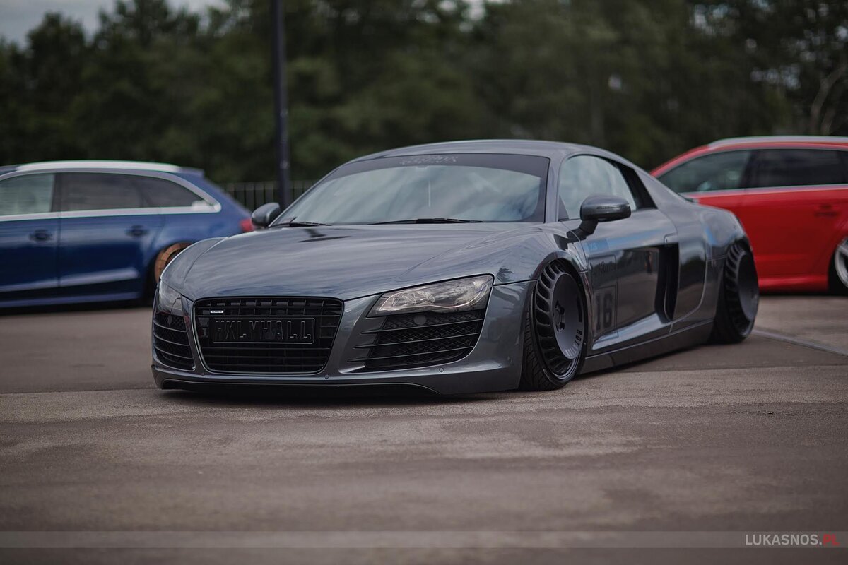 stanced audi r8