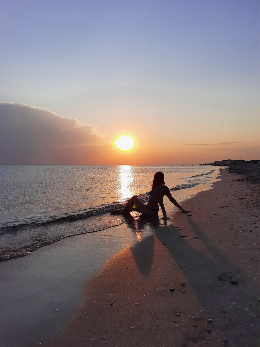 А когда обижаюсь, то еду на море🌊)) 