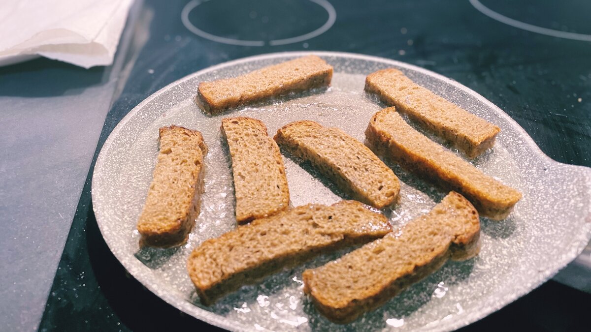 Жаренные гренки с чесноком. Вкусная закуска за 5 минут | Бон Бульон | Дзен