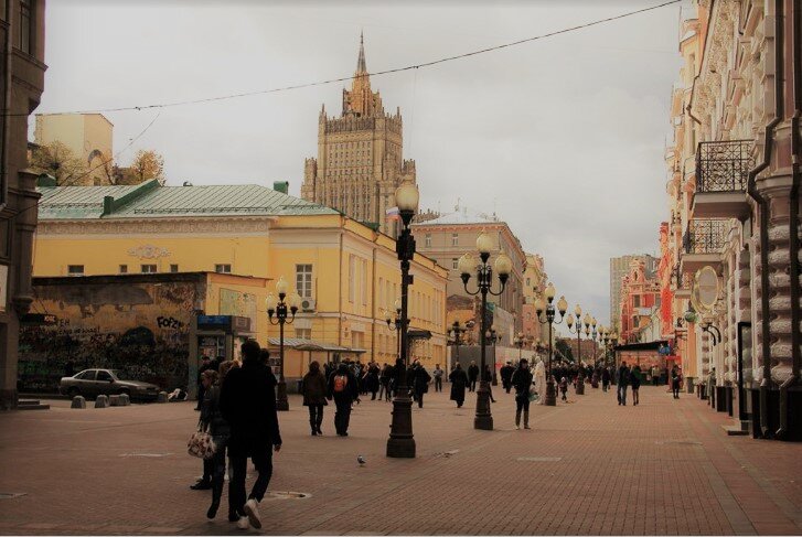 Арбат середина недели после полудня