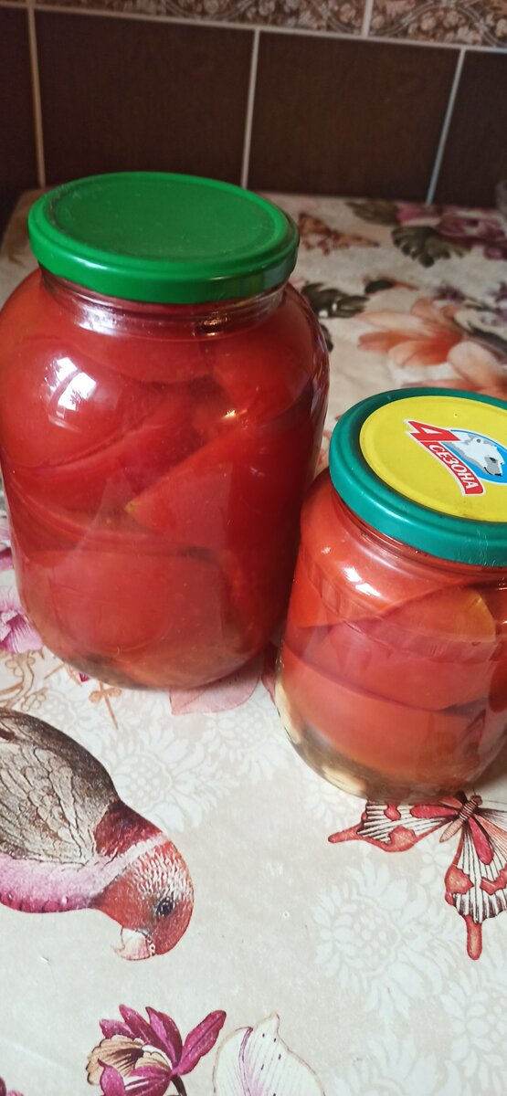 Помидоры из "Дачной" (Очень вкусные). 