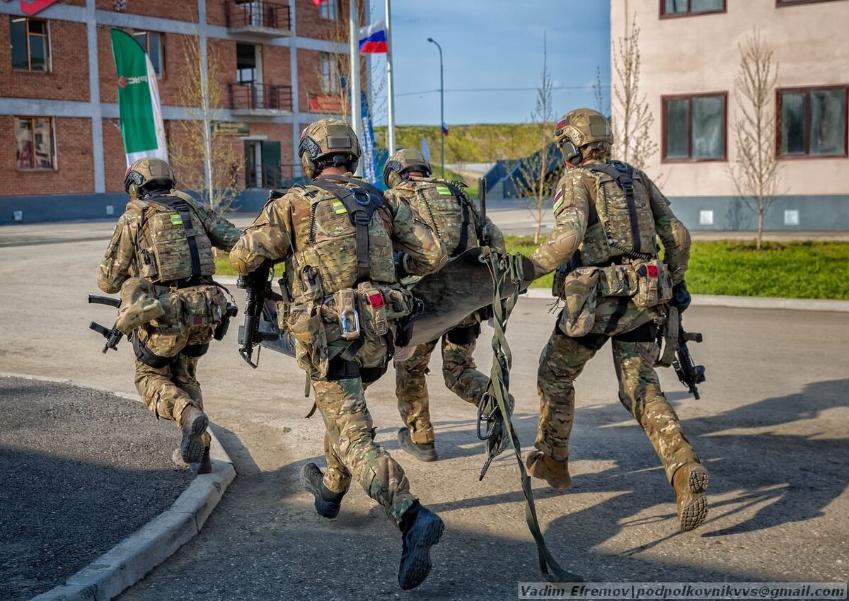 Сотрудники ОМОН "Беркут" в бронежилетах "Архангел".
Источник фото: https://vk.com/specpro