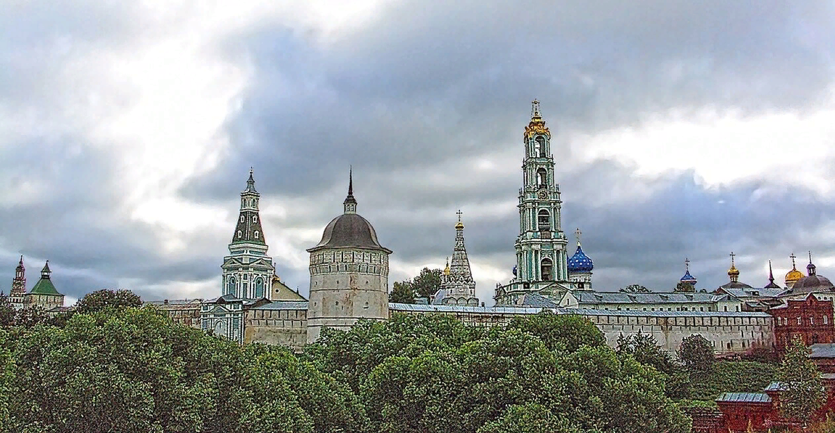 Вид на Троице-Сергиеву лавру. Фото 2012 г.