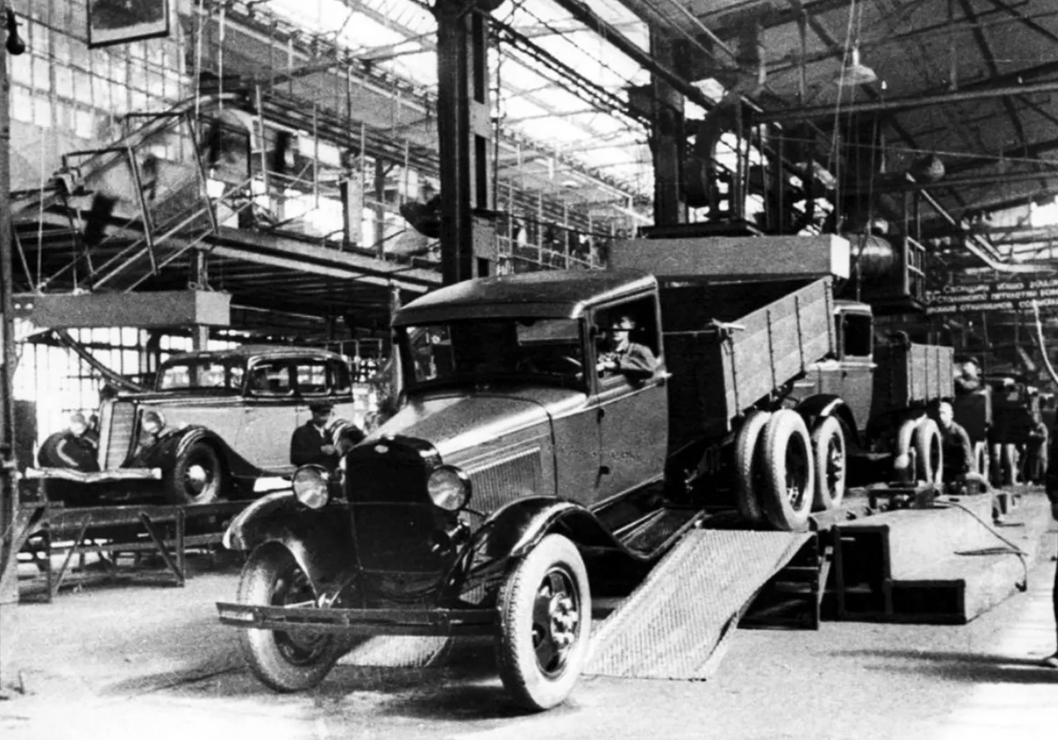 ГАЗ-АА на конвейере