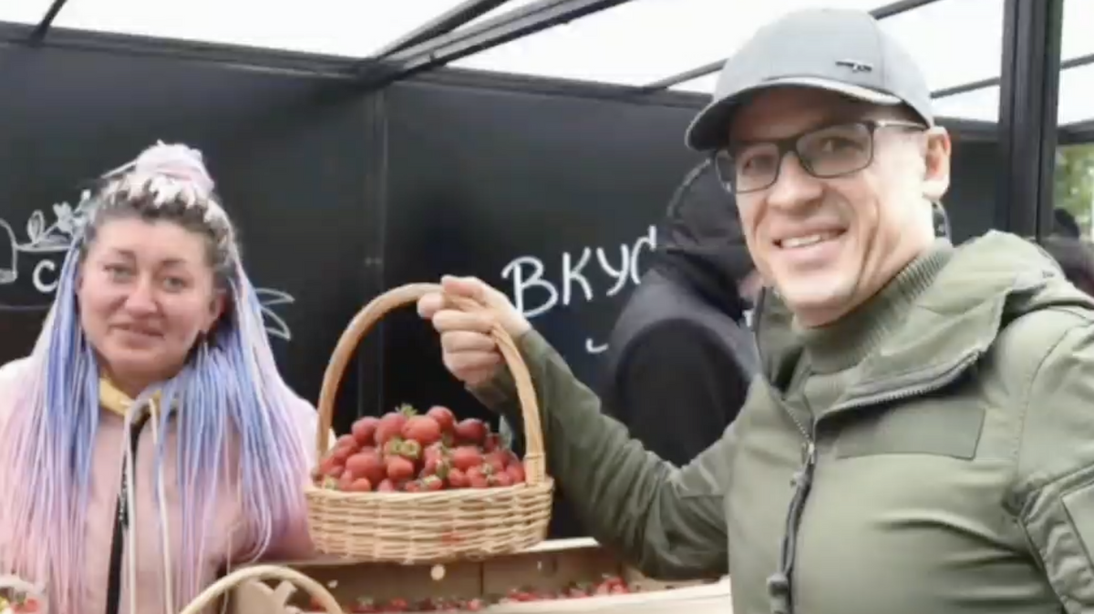    Глава Удмуртии Александр Бречалов на фестивале фермерской еды "Свое"© Фото : brechalov/Telegram