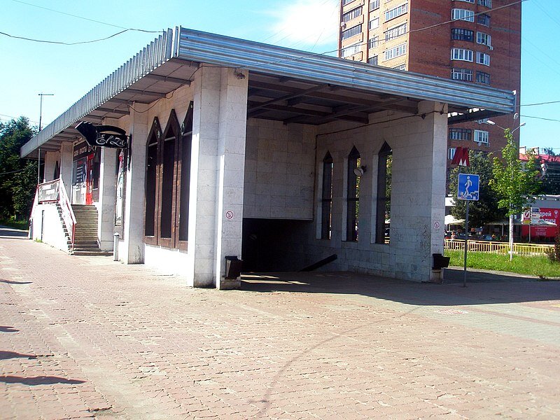 Один из входов