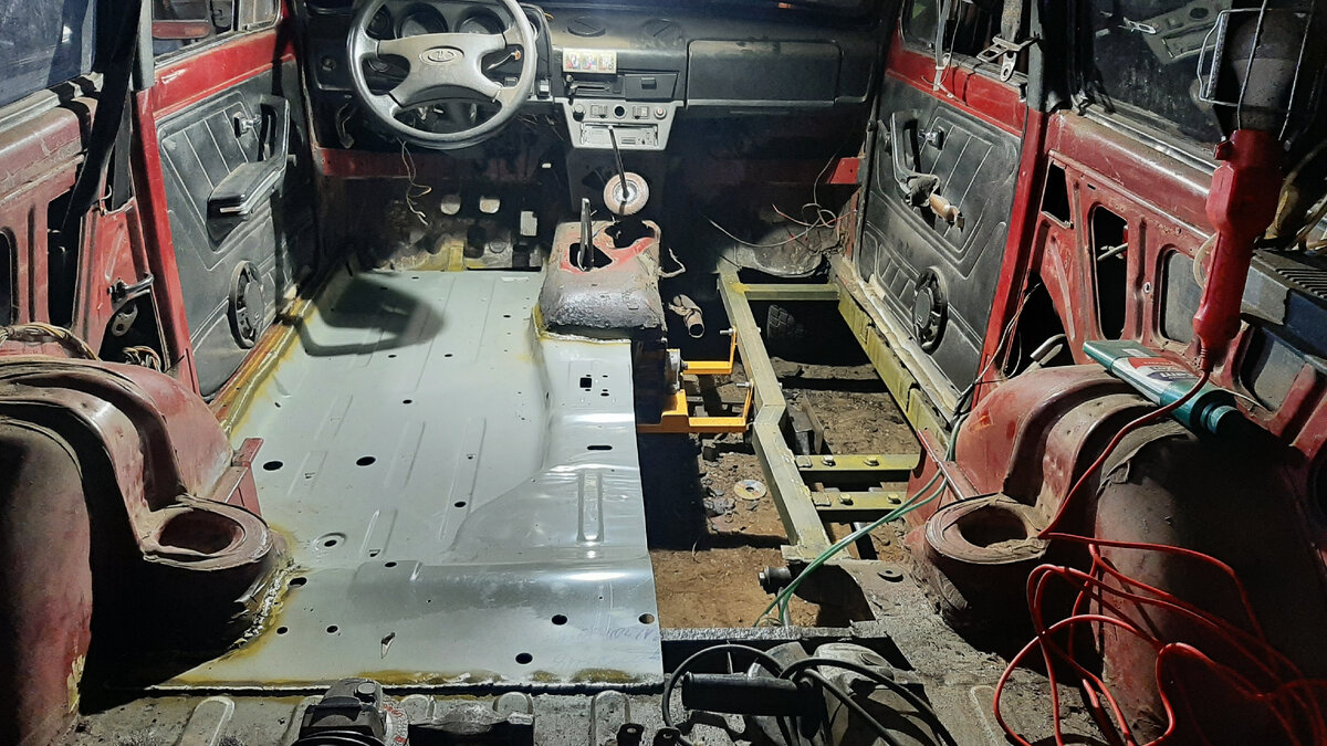 Вот таким образом я её разрезал. 