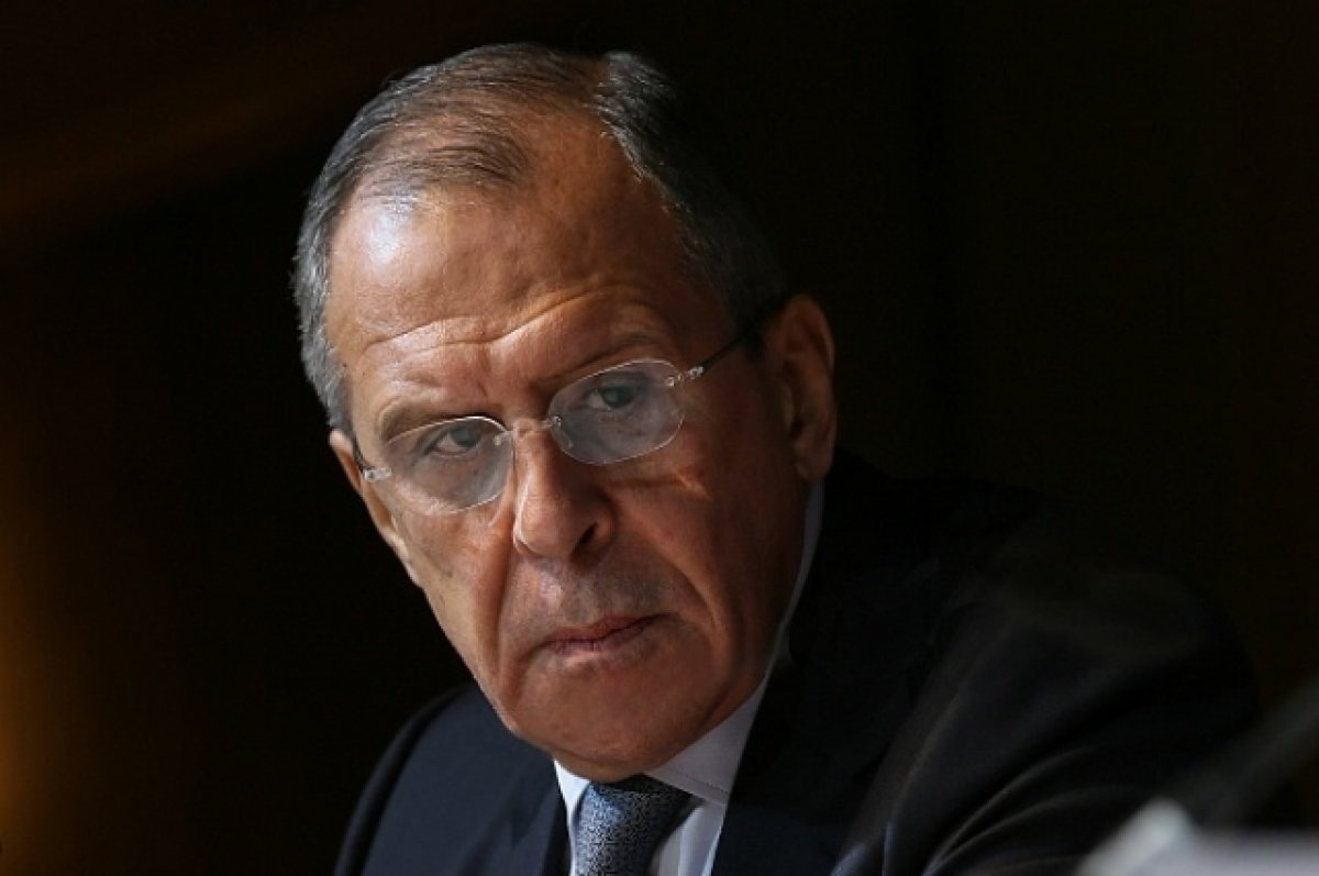    Лавров прибыл в белорусское посольство, чтобы почтить память коллеги