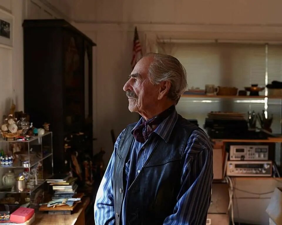 Князь Андрей Андреевич Романов у себя дома (в США)