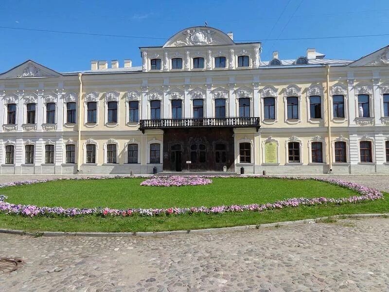 Музей Анны Ахматовой, в свое время Вера Карпова жила в этом доме и была соседкой великой поэтессы источник: wikiway.com