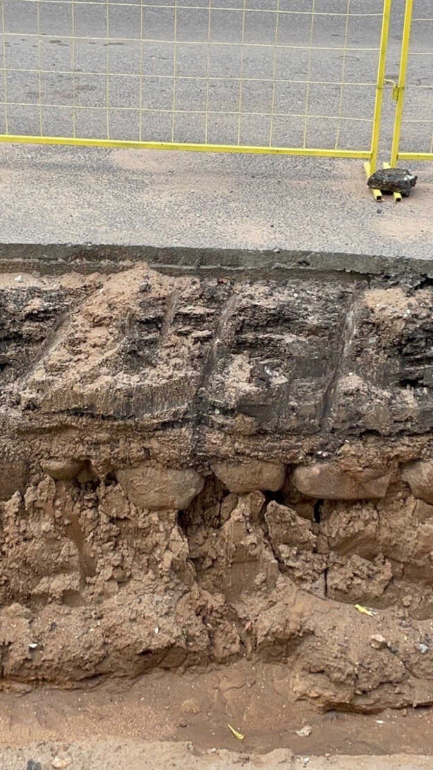    На улице Преображенской в Кирове обнаружили историческую мостовую