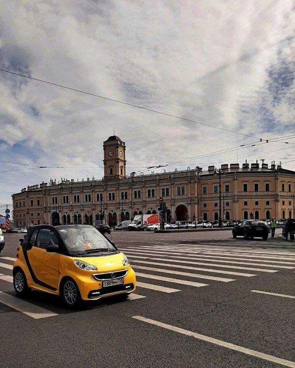 вид на Московский вокзал со стороны улицы Восстания