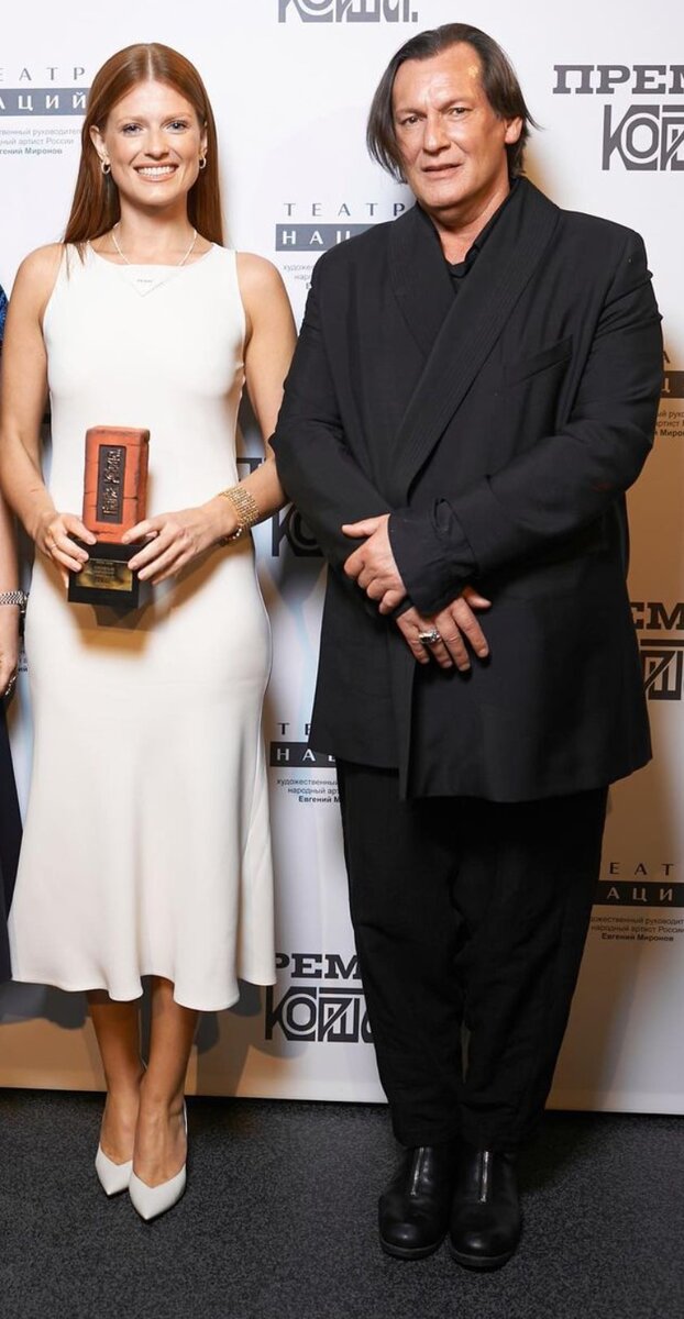    Софья Эрнст и Игорь Миркурбанов на премии в Театре НацийСоцсети Софьи Эрнст