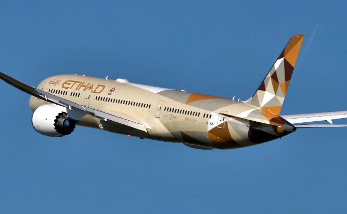    В октябре Etihad Airways полетит из Петербурга, а в декабре изменит расписание рейсов из Москвы